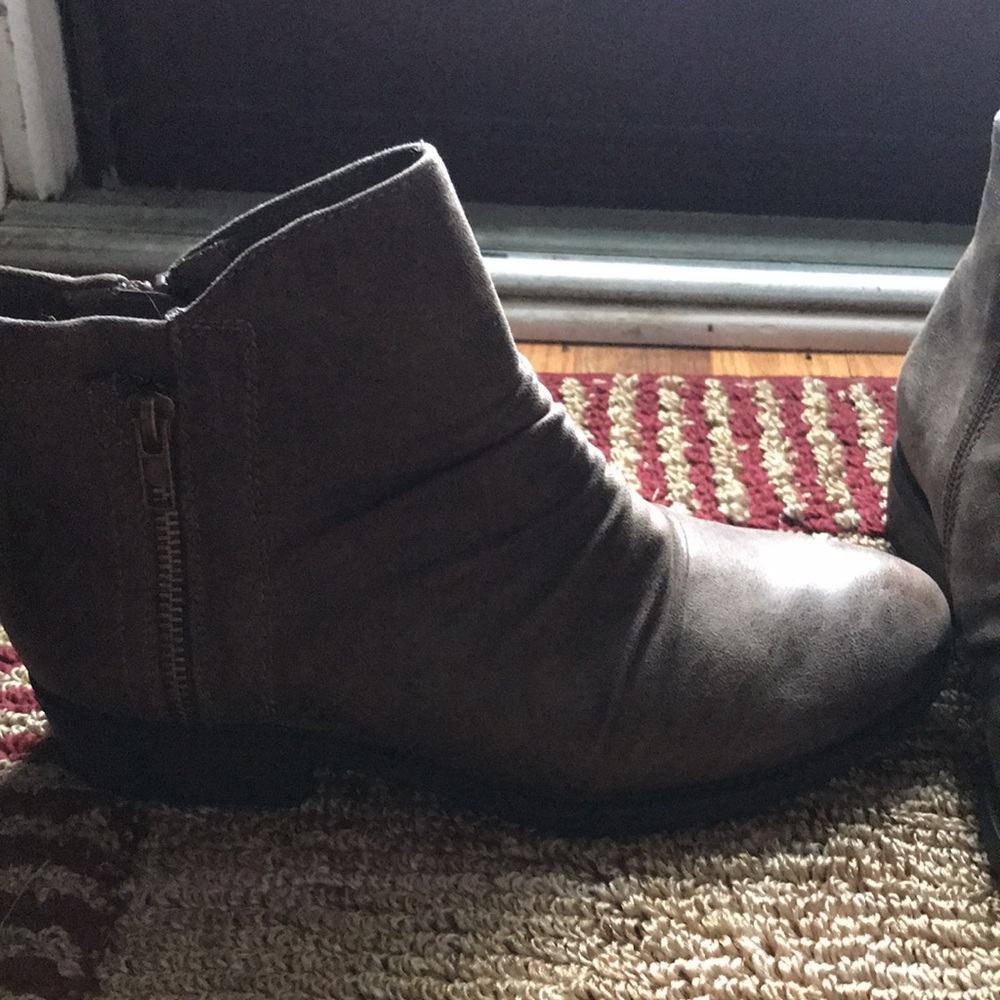Brown booties - Picture 2 of 5